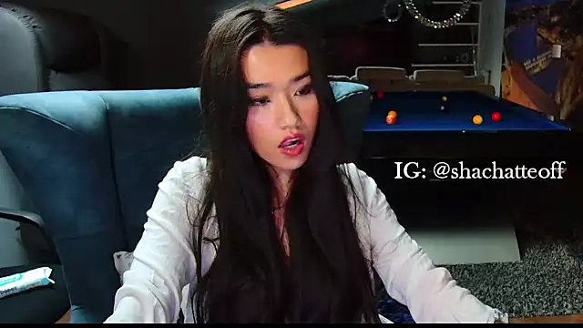 Snapshot of shachatteof chatting on November 15, 2025, 8:40 am shachatteof online show from November 15, 2025, 8:40 am