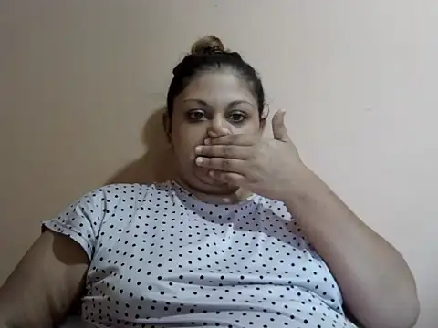 Snapshot of bellachow10 chatting on November 11, 2025, 11:16 am bellachow10 online show from November 11, 2025, 11:16 am