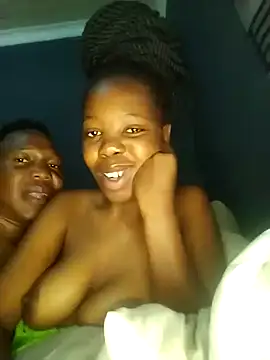 Snapshot of SheisBlacq chatting on December 2, 2025, 1:35 pm SheisBlacq online show from December 2, 2025, 1:35 pm