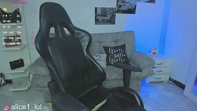 Snapshot of candy_alicee chatting on December 3, 2025, 11:31 am candy alicee online show from December 3, 2025, 11:31 am