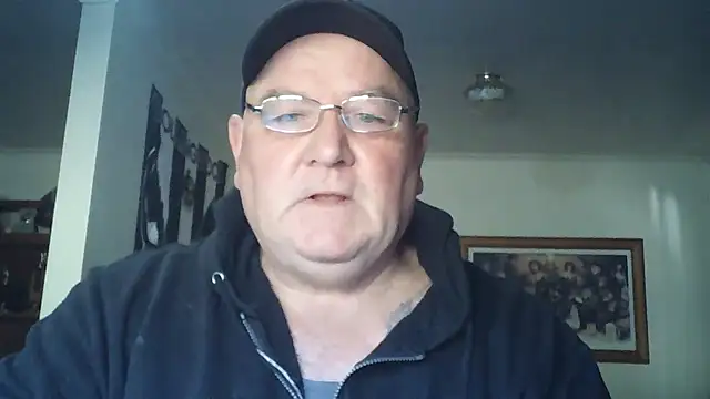 Snapshot of HOTANAL chatting on December 2, 2025, 10:22 pm HOTANAL online show from December 2, 2025, 10:22 pm