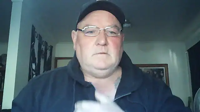 Snapshot of HOTANAL chatting on November 5, 2025, 10:02 pm HOTANAL online show from November 5, 2025, 10:02 pm