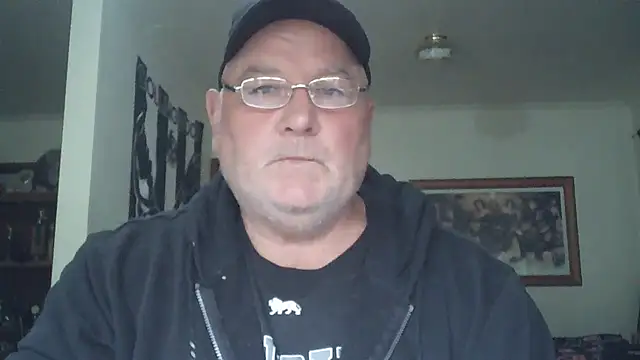 Snapshot of HOTANAL chatting on November 23, 2025, 5:50 am HOTANAL online show from November 23, 2025, 5:50 am