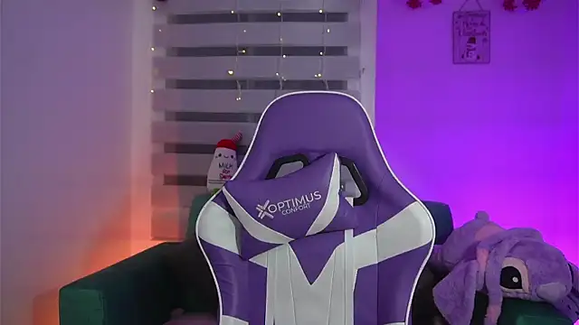 Snapshot of sophie_cute66 chatting on January 10, 2026, 5:03 am sophie cute66 online show from January 10, 2026, 5:03 am