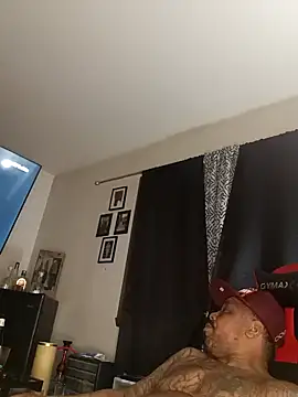 Snapshot of yellowwetfox chatting on January 18, 2025, 4:26 am yellowwetfox online show from January 18, 2025, 4:26 am