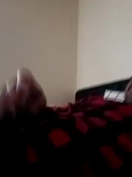 Snapshot of yellowwetfox chatting on November 22, 2025, 9:57 pm yellowwetfox online show from November 22, 2025, 9:57 pm