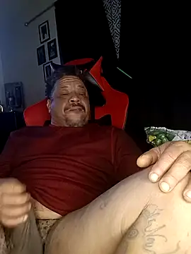 Snapshot of yellowwetfox chatting on January 19, 2025, 3:29 am yellowwetfox online show from January 19, 2025, 3:29 am