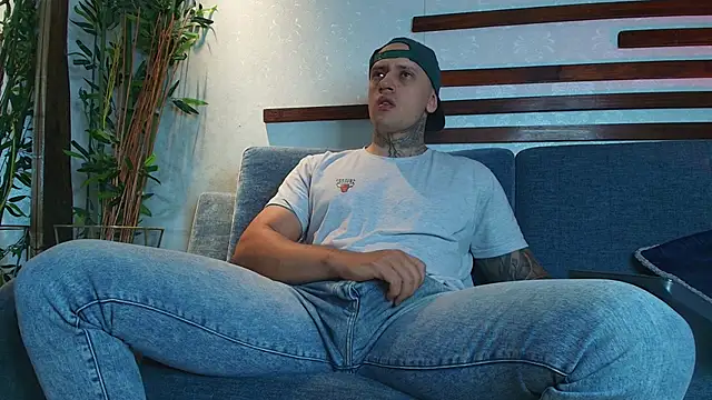 Snapshot of Joeysexx2 chatting on November 9, 2025, 3:10 am Joeysexx2 online show from November 9, 2025, 3:10 am