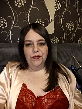 HouseWifeWhore Milf online show from May 8, 2026, 11:08 pm