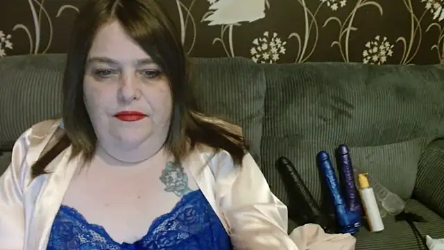 HouseWifeWhore Milf online show from October 14, 2025, 5:02 pm