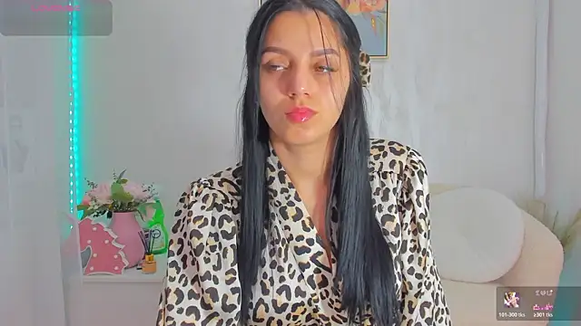 Snapshot of Sarabecker chatting on May 18, 2026, 8:41 am Sarabecker online show from May 18, 2026, 8:41 am