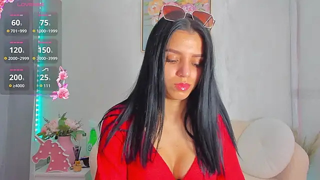 Snapshot of Sarabecker chatting on May 11, 2026, 7:43 am Sarabecker online show from May 11, 2026, 7:43 am