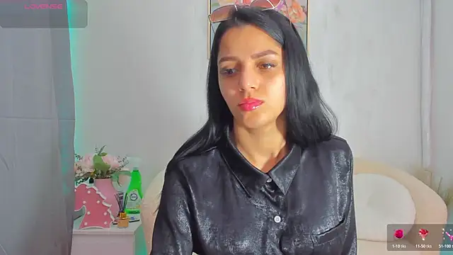Snapshot of Sarabecker chatting on May 15, 2026, 8:45 am Sarabecker online show from May 15, 2026, 8:45 am