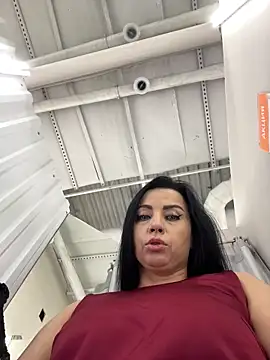 CrazzyChicks online show from October 31, 2025, 7:49 am