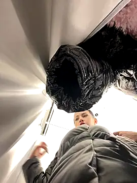 CrazzyChicks online show from October 10, 2025, 6:47 am