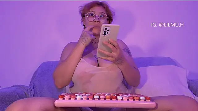 Lilmuh  online show from October 18, 2025, 11:29 pm