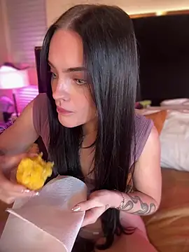 KarissaChantelle online show from June 10, 2026, 3:24 pm