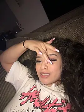 Snapshot of CarmelaAnthony chatting on February 1, 2025, 1:41 pm CarmelaAnthony online show from February 1, 2025, 1:41 pm