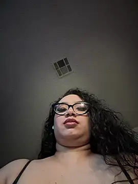 Snapshot of CarmelaAnthony chatting on February 6, 2025, 12:26 pm CarmelaAnthony online show from February 6, 2025, 12:26 pm