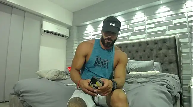romeolovedark online show from February 25, 2025, 4:46 am