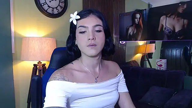 Snapshot of ximena22love chatting on October 27, 2025, 8:54 pm ximena22love online show from October 27, 2025, 8:54 pm