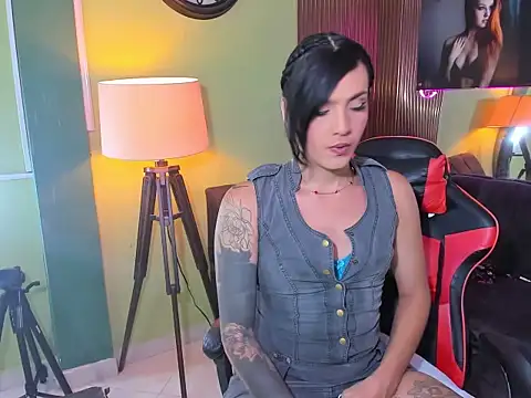 Snapshot of ximena22love chatting on November 21, 2025, 9:25 pm ximena22love online show from November 21, 2025, 9:25 pm