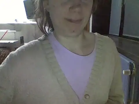 Moi Lina online show from November 15, 2025, 1:31 am