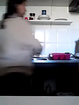 Moi Lina online show from November 7, 2025, 12:10 pm