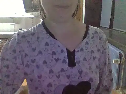 Moi Lina online show from October 19, 2025, 11:51 pm