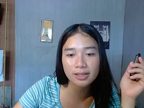 Snapshot of ShinningEthene chatting on June 14, 2026, 5:08 am ShinningEthene online show from June 14, 2026, 5:08 am