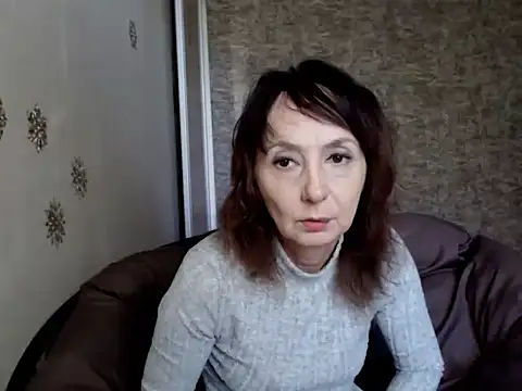 Snapshot of AnnieEltgant chatting on May 17, 2026, 8:36 am AnnieEltgant online show from May 17, 2026, 8:36 am