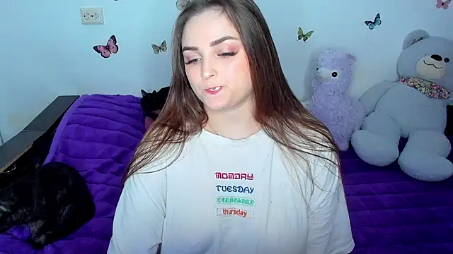 Snapshot of NataliEvans chatting on November 9, 2025, 10:47 pm NataliEvans online show from November 9, 2025, 10:47 pm