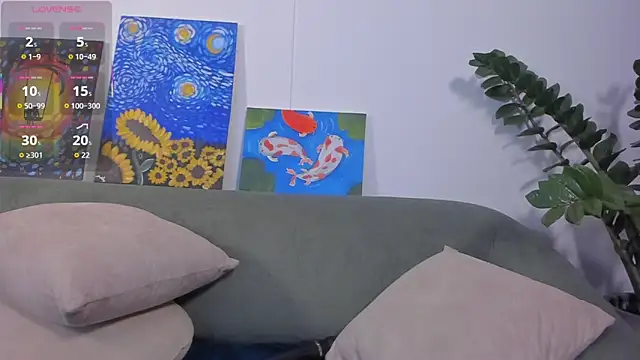 Snapshot of TIFFANYRUSSO chatting on April 15, 2026, 5:24 am TIFFANYRUSSO online show from April 15, 2026, 5:24 am
