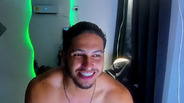 Snapshot of Kris_Khalifa69 chatting on June 14, 2026, 2:24 am Kris Khalifa69 online show from June 14, 2026, 2:24 am
