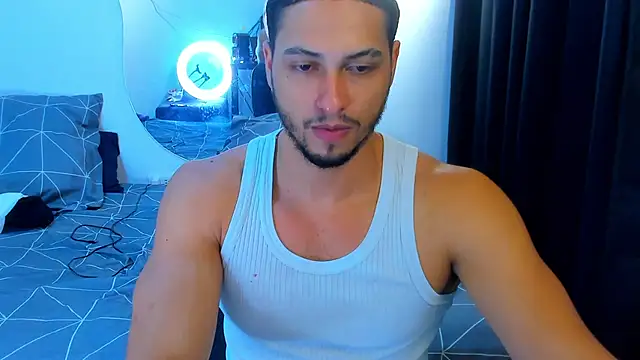 Kris Khalifa69 online show from May 5, 2026, 5:10 am