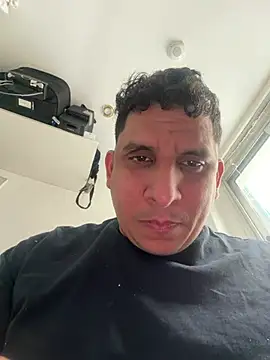 Snapshot of arlen_22 chatting on May 4, 2026, 1:14 pm arlen 22 online show from May 4, 2026, 1:14 pm