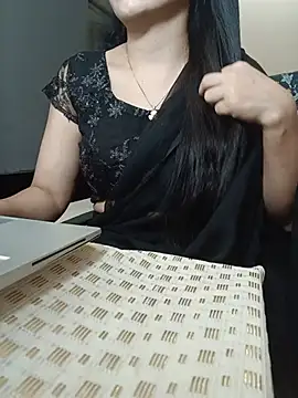 Snapshot of Chanchal--Navya chatting on August 3, 2026, 6:14 pm Chanchal--Navya online show from August 3, 2026, 6:14 pm