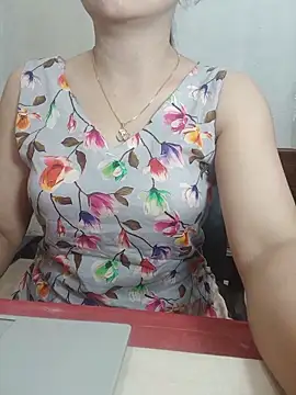 Snapshot of Chanchal--Navya chatting on June 18, 2026, 6:02 pm Chanchal--Navya online show from June 18, 2026, 6:02 pm