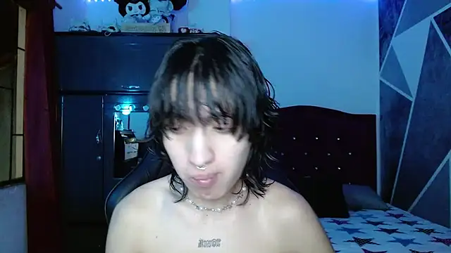 littlextreme online show from July 6, 2026, 2:40 am