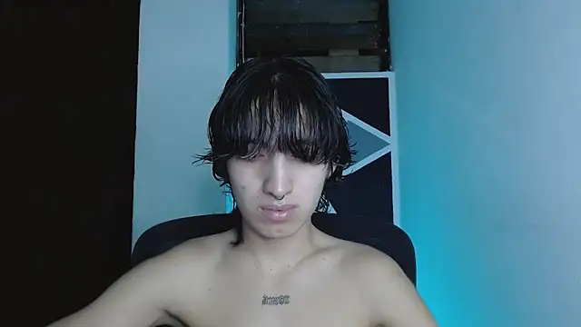 littlextreme online show from May 13, 2026, 1:56 am