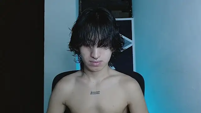 littlextreme online show from May 27, 2026, 2:52 am