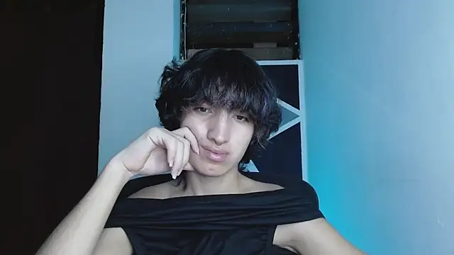 littlextreme online show from May 10, 2026, 1:53 am
