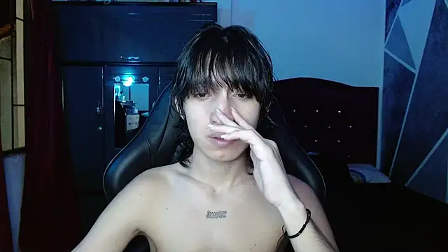 littlextreme online show from August 3, 2026, 4:09 am