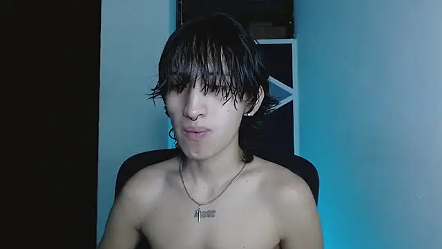 littlextreme online show from June 5, 2026, 1:21 am