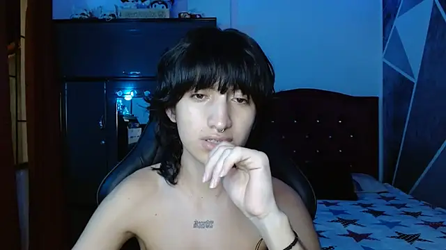 littlextreme online show from July 20, 2026, 2:41 am