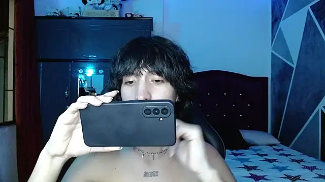 littlextreme online show from July 8, 2026, 2:13 am