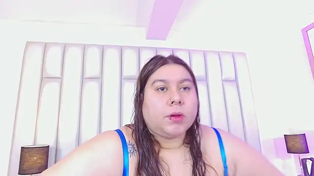 aandreaperez online show from August 6, 2026, 6:58 pm
