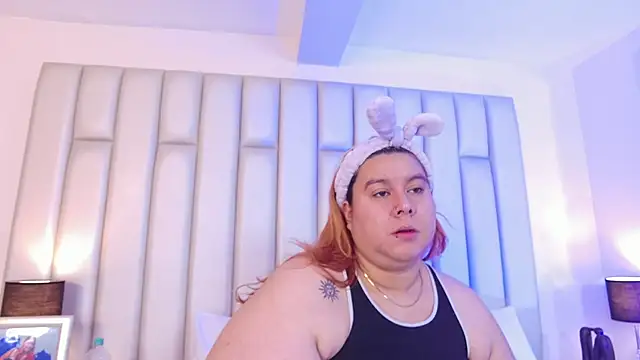 aandreaperez online show from February 12, 2026, 11:32 am