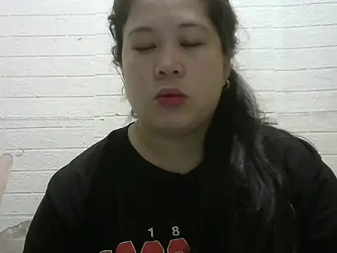 hotsexylyn online show from September 11, 2025, 8:47 am