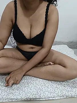 Snapshot of Rubyrosemumbai chatting on June 25, 2026, 5:29 pm Rubyrosemumbai online show from June 25, 2026, 5:29 pm